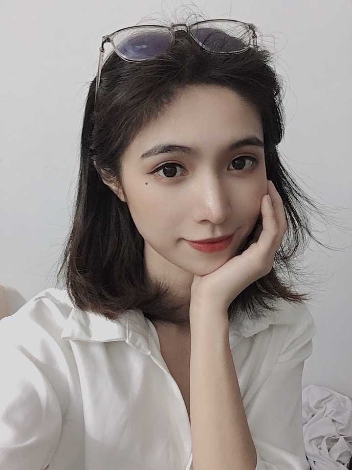 女生什么样的眉眼算是好看?