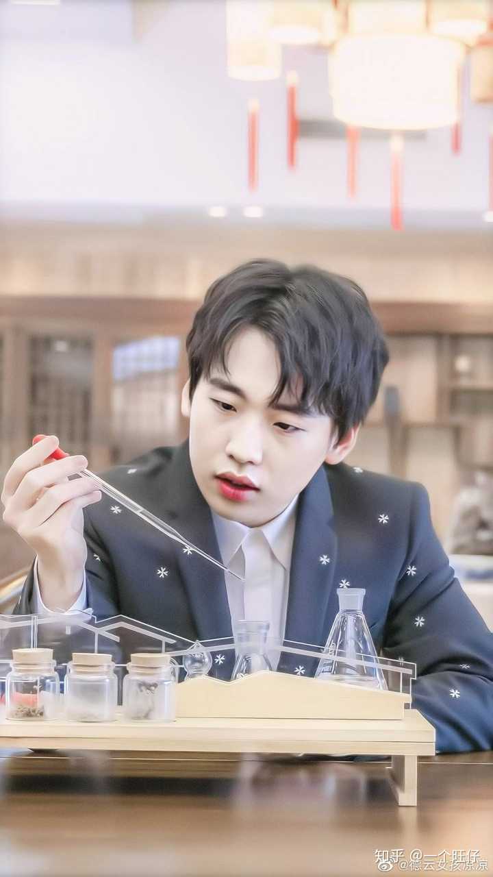有没有郭麒麟的帅照呀?