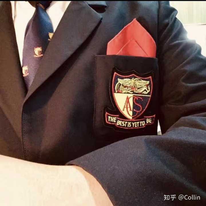 如何评价重庆市鲁能巴蜀中学强制学生穿校服?