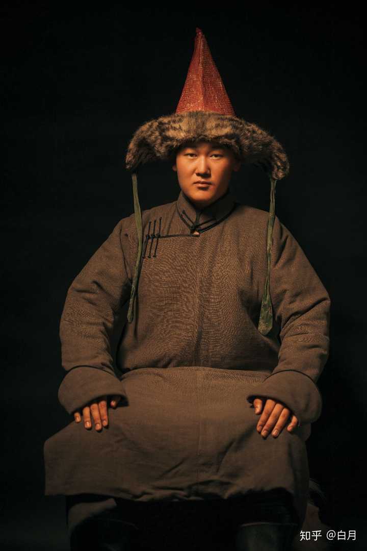纯纯的蒙古族长相是什么样?
