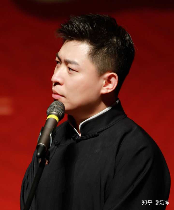 谢金李鹤东.很温柔的两个人.