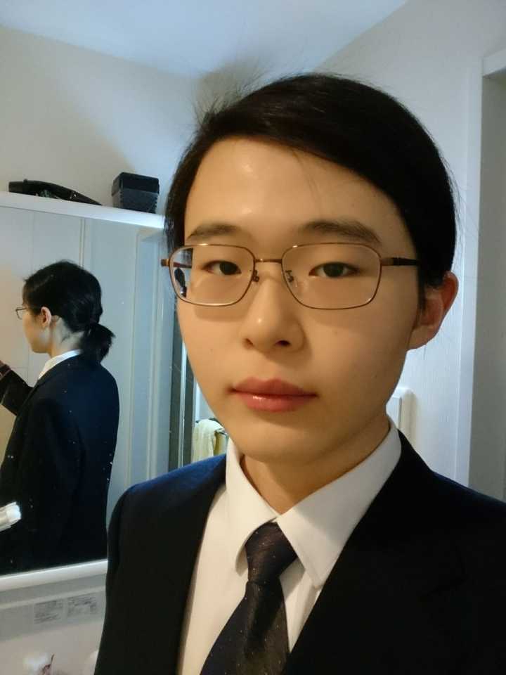 mtf有什么可爱的不需要染烫的女生短发发型?(面试用)?