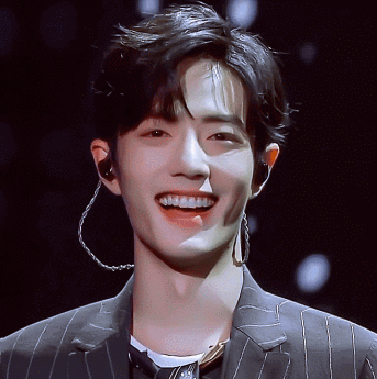 你认为最动人的肖战动图是哪个?(我承认我半夜睡不着想偷图 )?