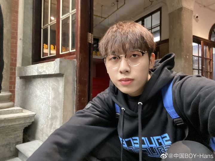 为什么b站游戏区up主都有很多女友粉(例如花少北某幻中国boy)?