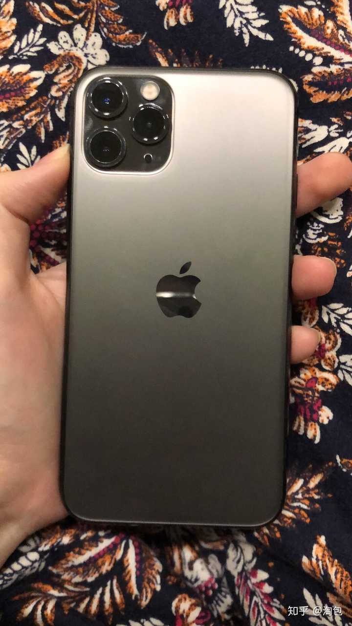 iphone11pro哪个颜色耐看?