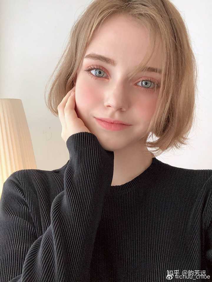 chloe一个德国小姐姐,chuu的模特.直接上图啦.