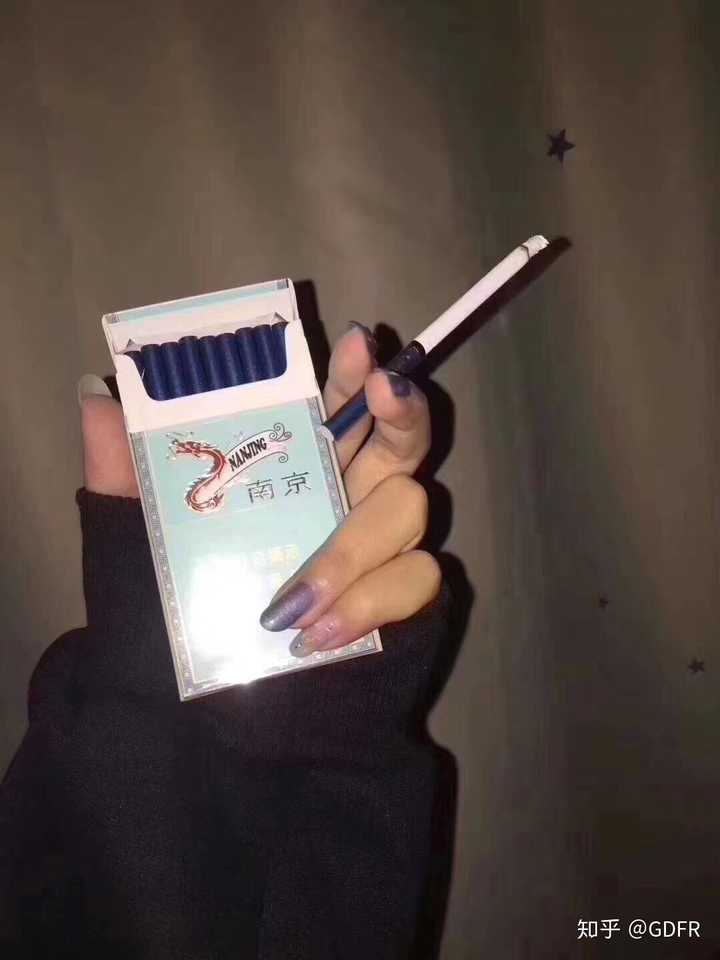有什么适合女生第一次抽的细支烟?