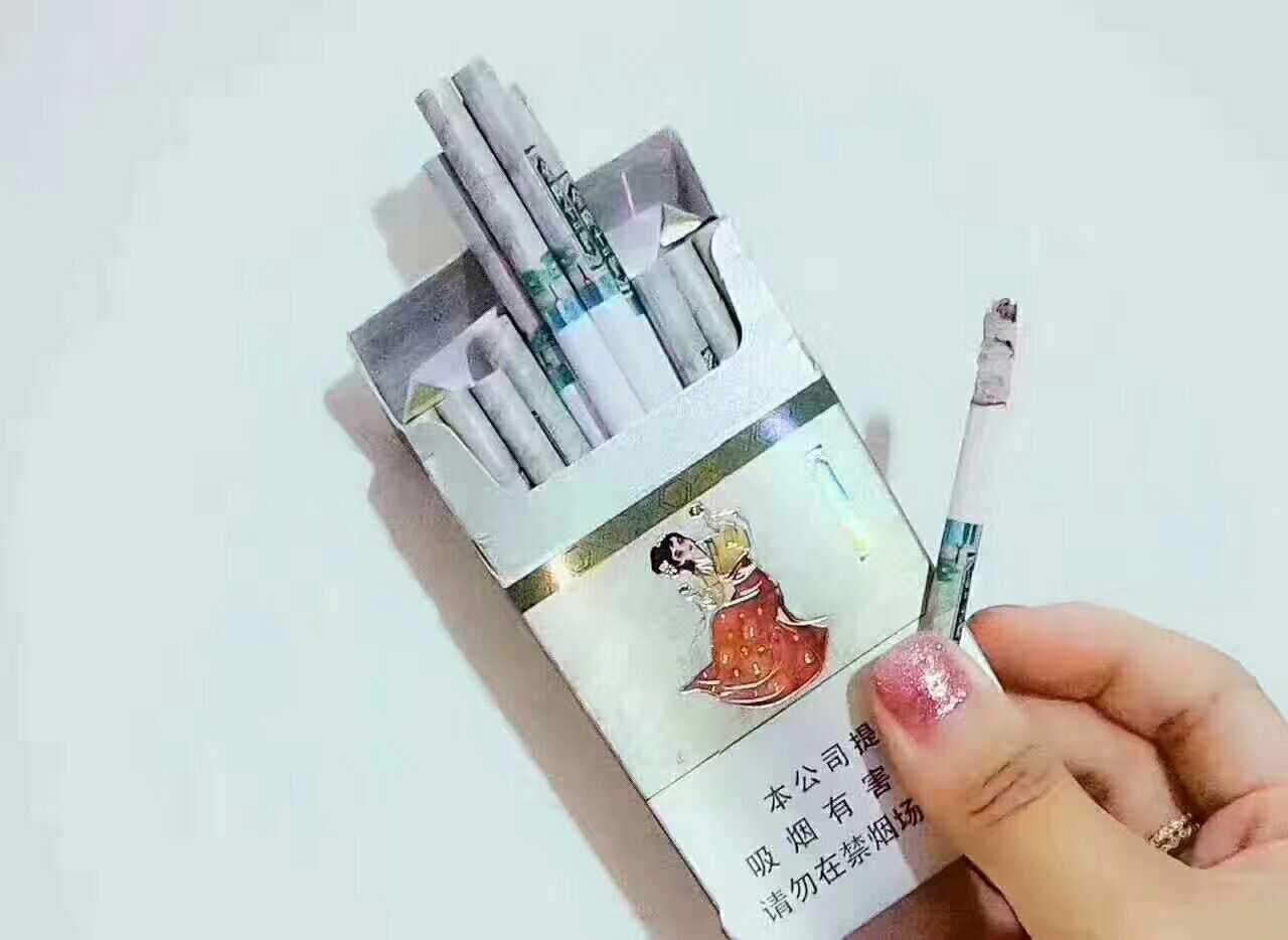 金陵十二钗(薄荷味)是不是很帅 韩免宝恒mini小雪茄 细枝黄鹤楼1916