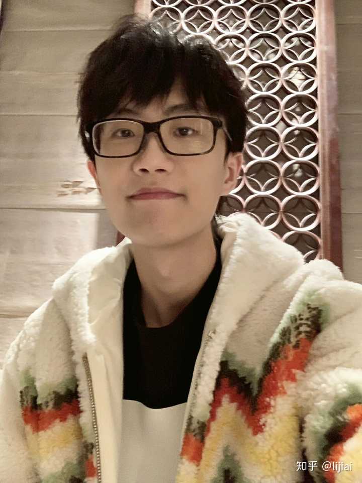 客观评价,你觉得许嵩的颜值可以打几分?