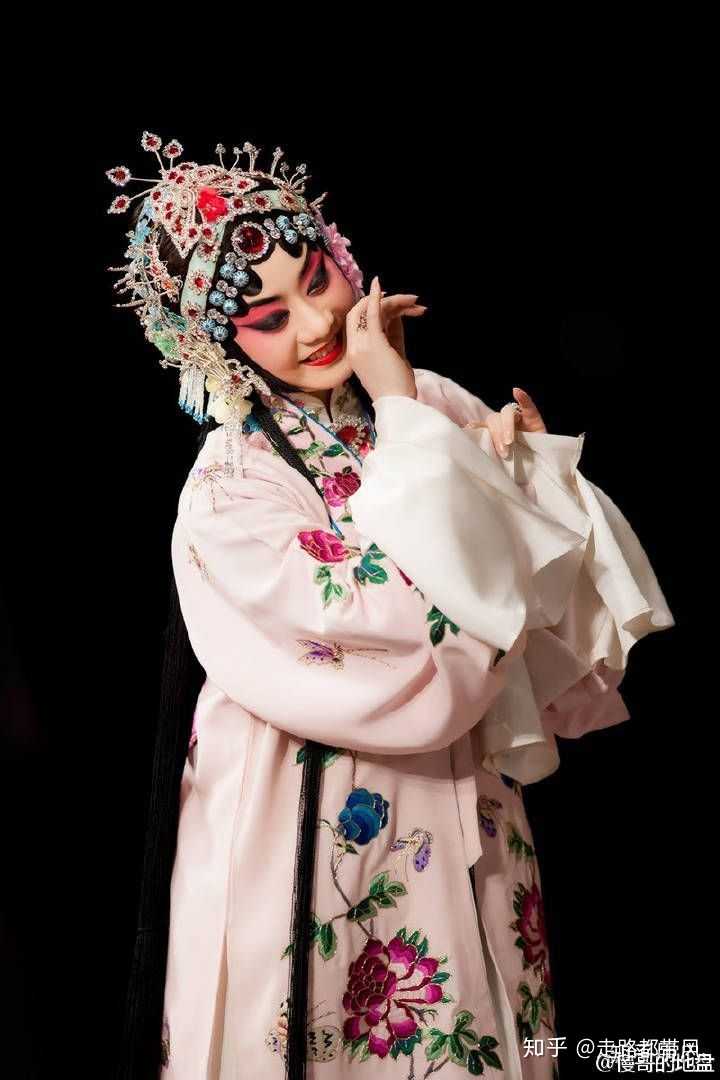 有哪些好看的京剧手机壁纸?