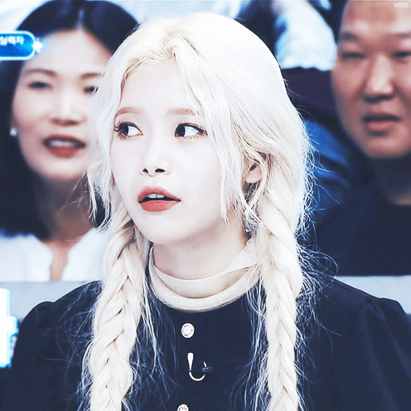 说说你觉得很顺眼很舒服,性格好的一眼看上去就喜欢的韩国女爱豆吧 ?