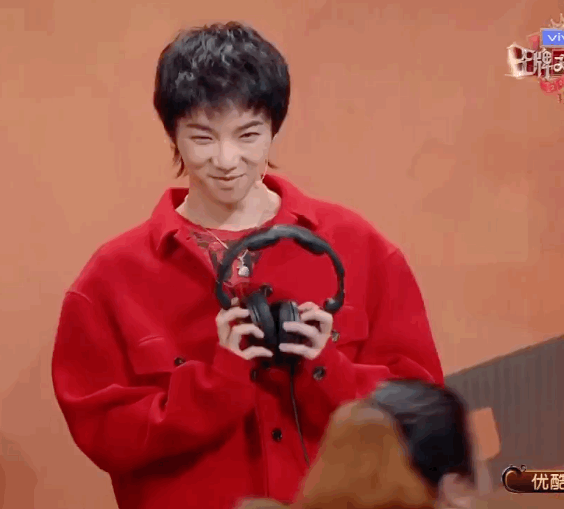 如何看待华晨宇在《王牌对王牌4》第一期的表现?