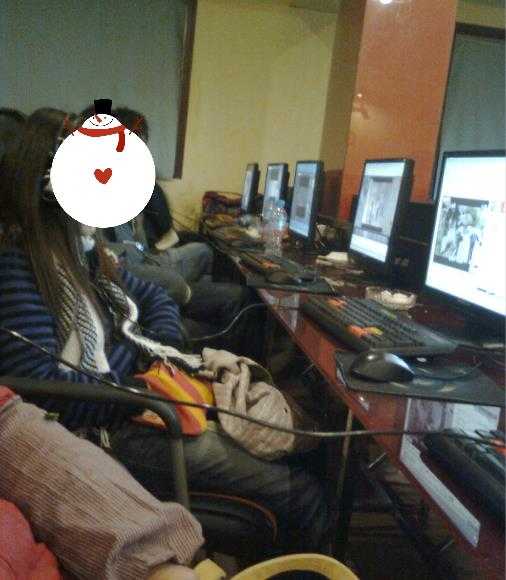 七八糟的东西,莫名的喜感~ 天亮的时候走出网吧大门,冬天早上的宿舍区