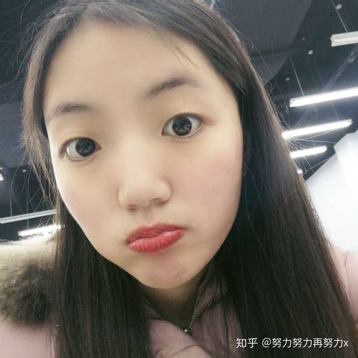 大眼睛有单眼皮的吗?怕是少得如国宝级了吧!