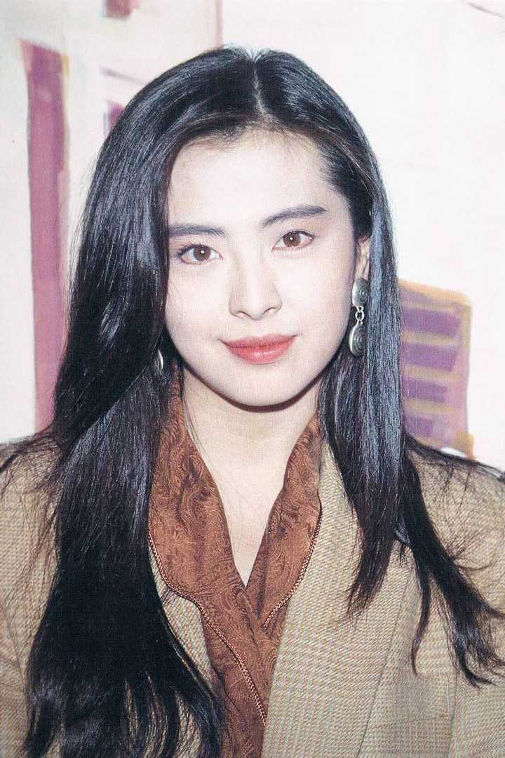 怎样画九十年代港台女明星的妆容(复古风)?