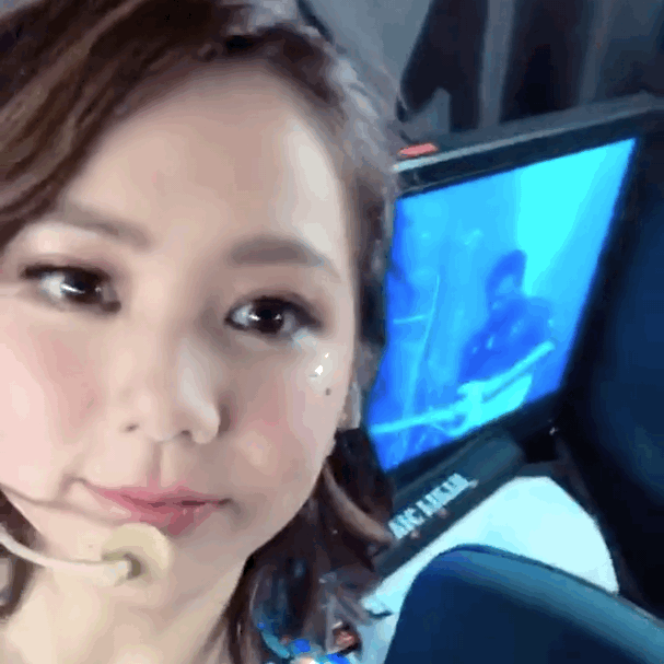 邓紫棋与中国女排的合影你有什么感触