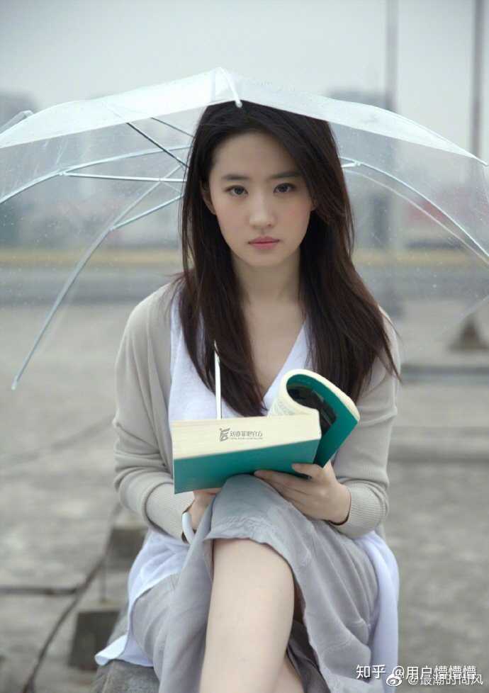 你们觉得鞠婧祎与刘亦菲谁好看