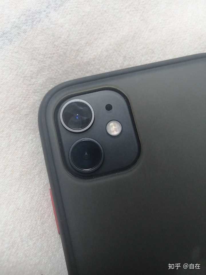 你的iphone11镜头进灰了吗?
