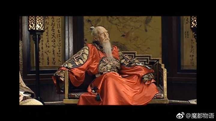 倪大红,1960年出生,2007年出演大明王朝严嵩一角色,严嵩当年8*(具体八