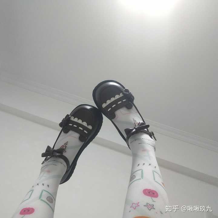 穿jk制服 腿粗应该配小腿袜还是过膝袜 知乎