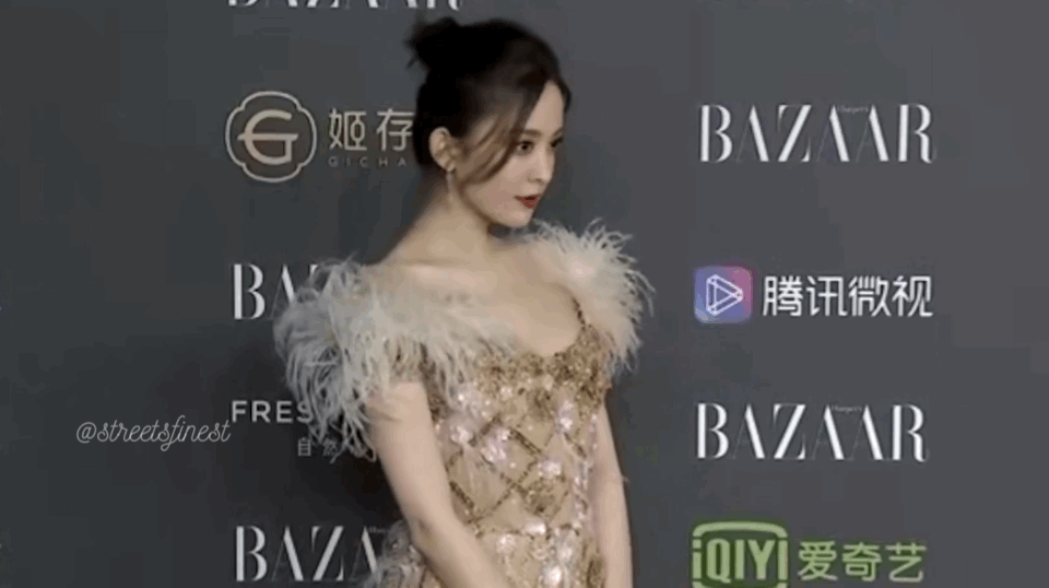 我看了一圈下来发现关于娜扎的还比较少,但是红毯照怎么能没有我们颜