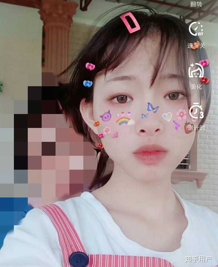 女生自拍修图前和修图后会有多大差别?