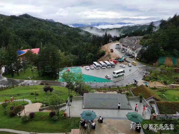 一,交通:桃花溪避暑度假小镇位于英山桃花冲4a级风景区,距离武汉市