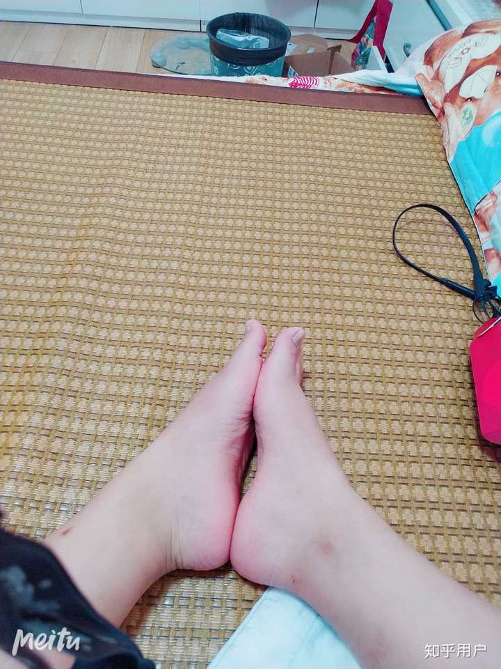 女生脚丑是种什么样的体验?