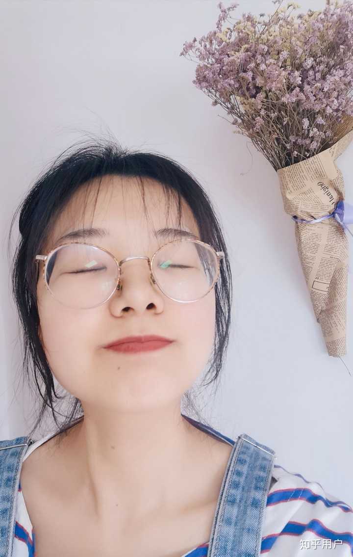 以下素颜睡衣照,慎入慎入