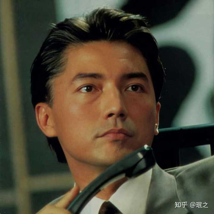 如何分析尊龙的长相?