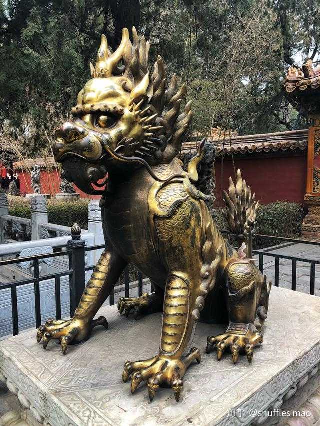 故宫慈宁门前的麒麟的毛为什么是向前长的呢?