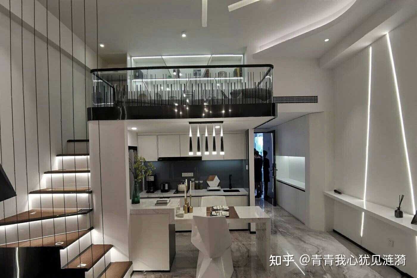 36平米loft装修样板间,36平方小户型装修 36平loft公寓一房一厅设计出豪宅的感觉