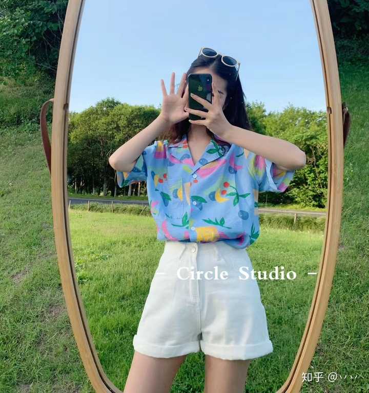 推荐一些适合20岁女生穿的短袖,有活力,森女一些的?