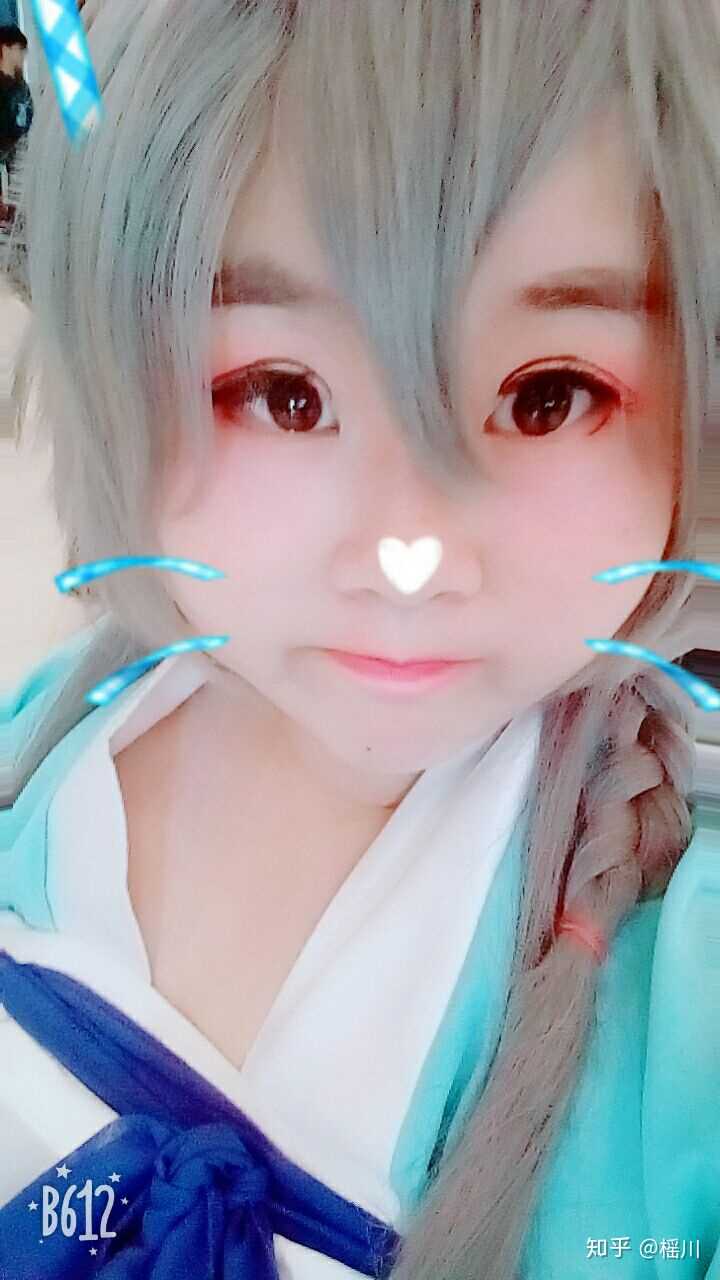 基本化妆的时候修容往死里打的那种.