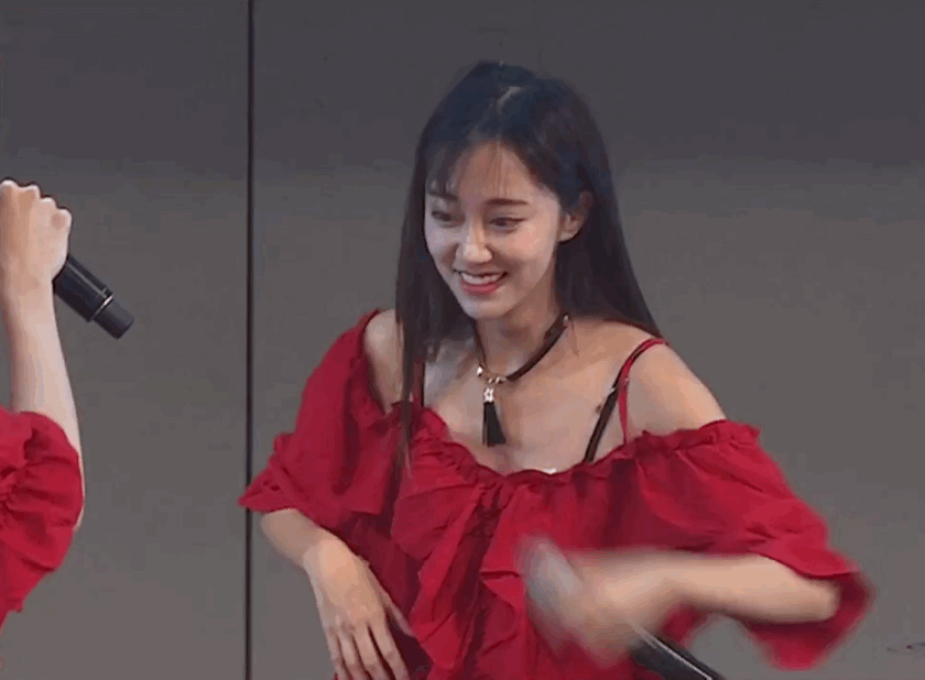 snh48系成员有哪些看一次就笑一次的动图or图片?