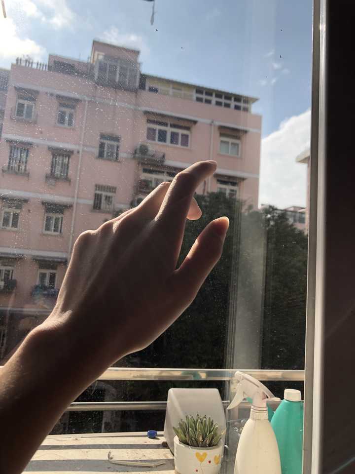 男孩子的手什么样才算好看?