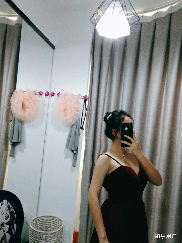 有个胸大女友是怎样的体验?