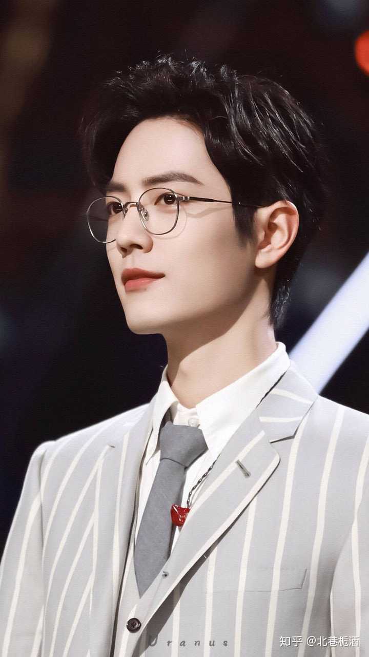 有哪些有趣的肖战无水印表情包?