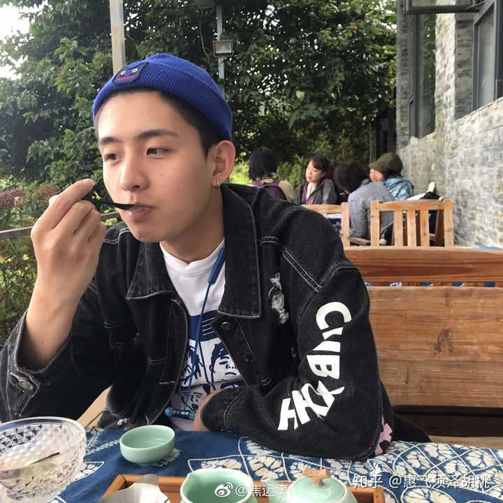女孩子情窦初开的时候会喜欢颜值普通的男孩子吗?