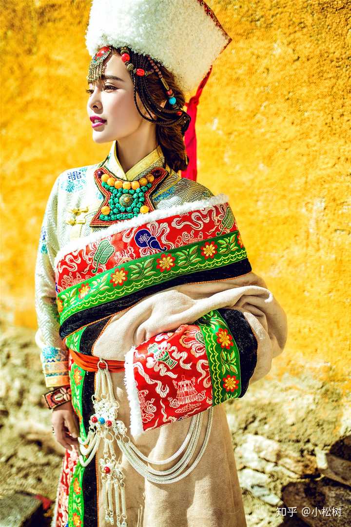 想拍一套民族风的婚纱照,选铂爵旅拍合适吗?