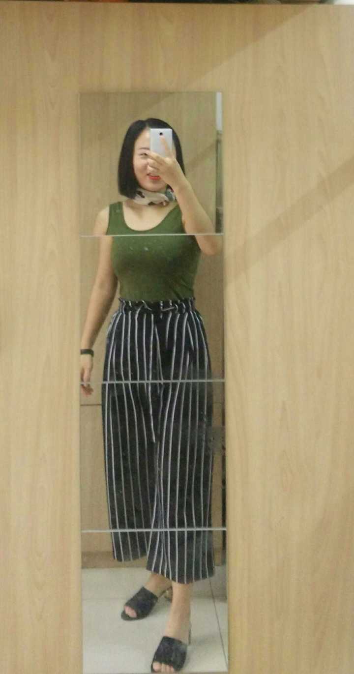 小个子胸大女生怎么搭配衣服?