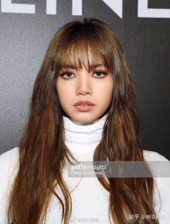 为什么lisa总是有刘海?
