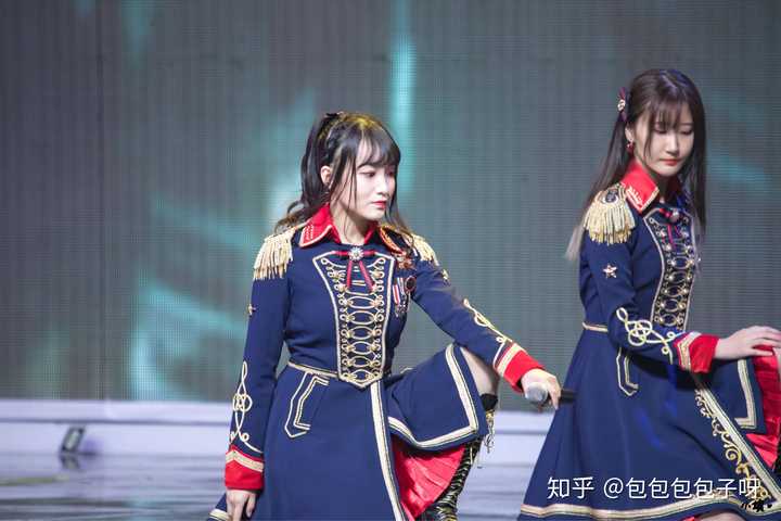 迄今为止,你最喜欢的三套snh48 服装部的公演服装是什么?