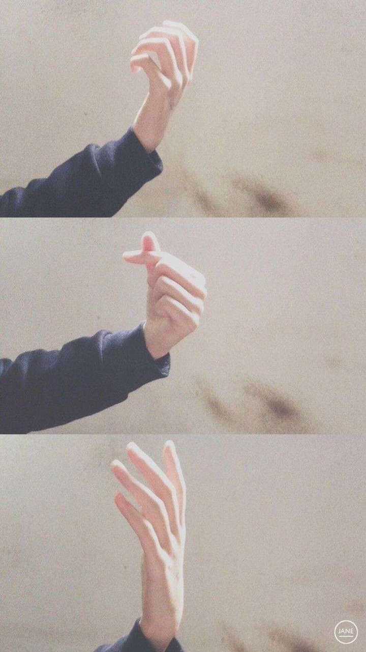 有没有好看的男生锁骨或者手的照片,能当背景图的那种