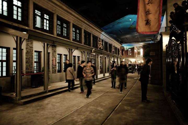 南京博物院的民国馆 一个展馆,也是一条地下商业街,目之所及皆民国.