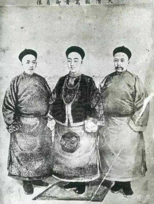逼慈禧发动戊戌zhengbian,谭嗣同被杀,康有为,梁启超流亡海外