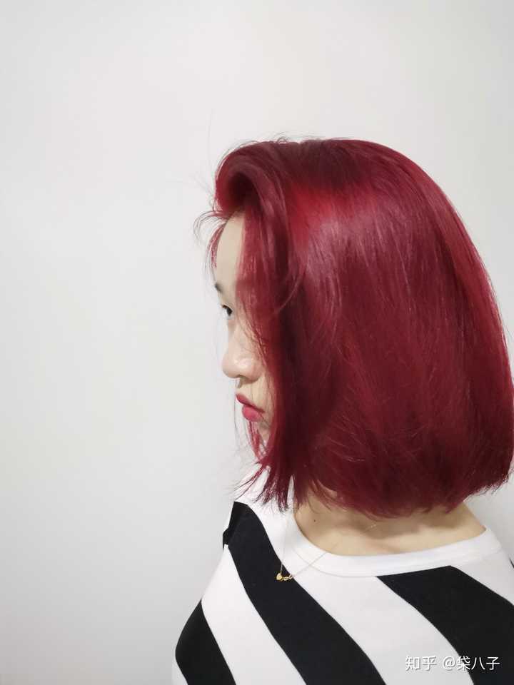 头发染色后,各种颜色掉色的过程是什么样子的?