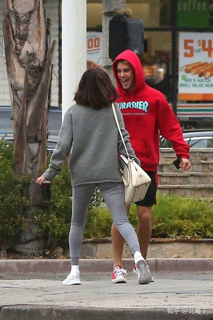 selena和justin,justinselena justin bieber 为何放弃 selena gomez 选择了hailey