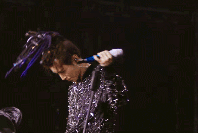 我好爱他的脏辫!