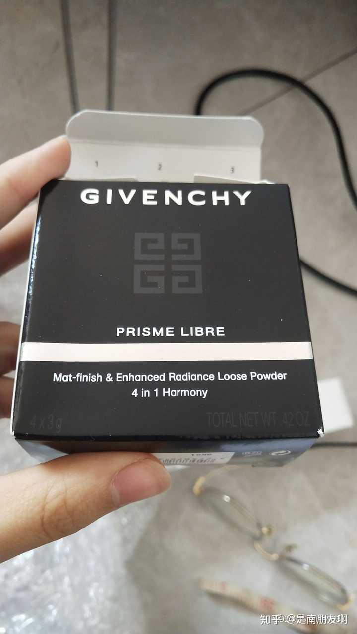 怎样辨别纪梵希四宫格散粉的真伪?